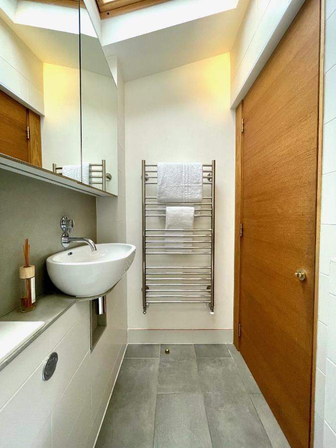 Stylish 2-Bedroom Townhouse Next To Brighton Station מראה חיצוני תמונה