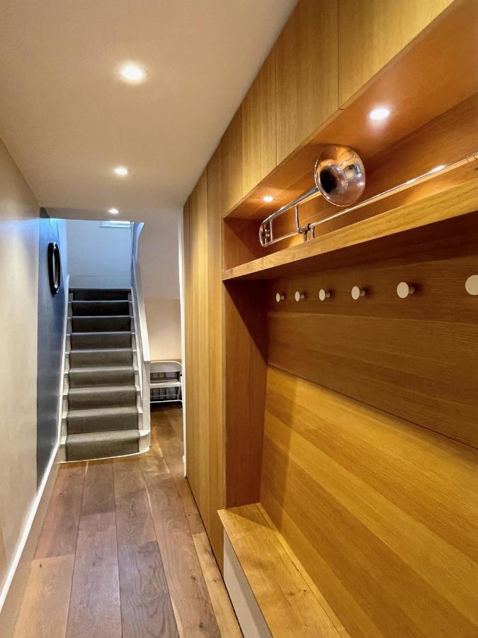 Stylish 2-Bedroom Townhouse Next To Brighton Station מראה חיצוני תמונה